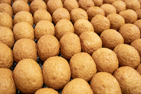 ばくだん(卵入り揚げ蒲鉾）