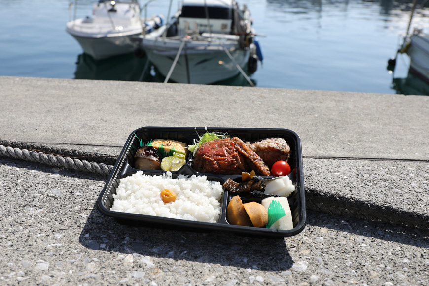 よくばり弁当 天草わら焼き　徳