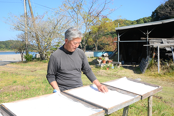 脱水した後に天日干し