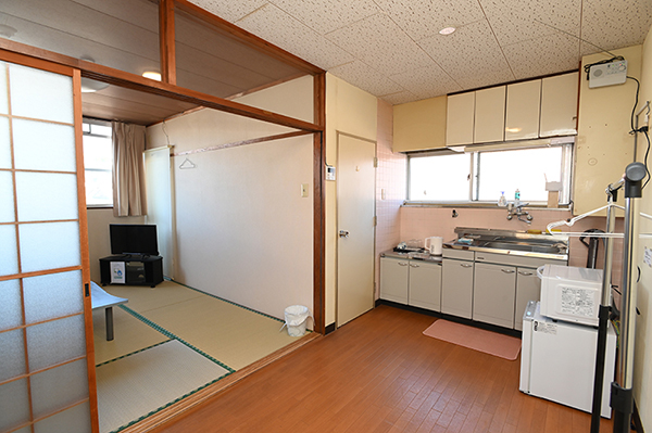 １口ガスコンロまたはIHクッキングヒーター